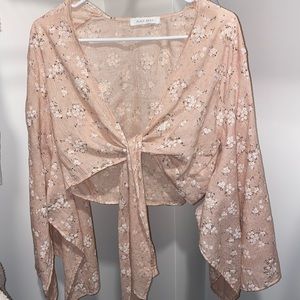 Bobbles and lace light pink tie shirt